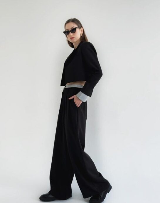 Massari Contrast Cropped Black Trousers