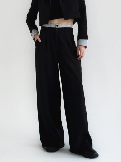 Massari Contrast Cropped Black Trousers