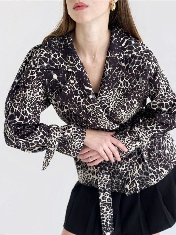 Leopard double breasted blazer - Image 2