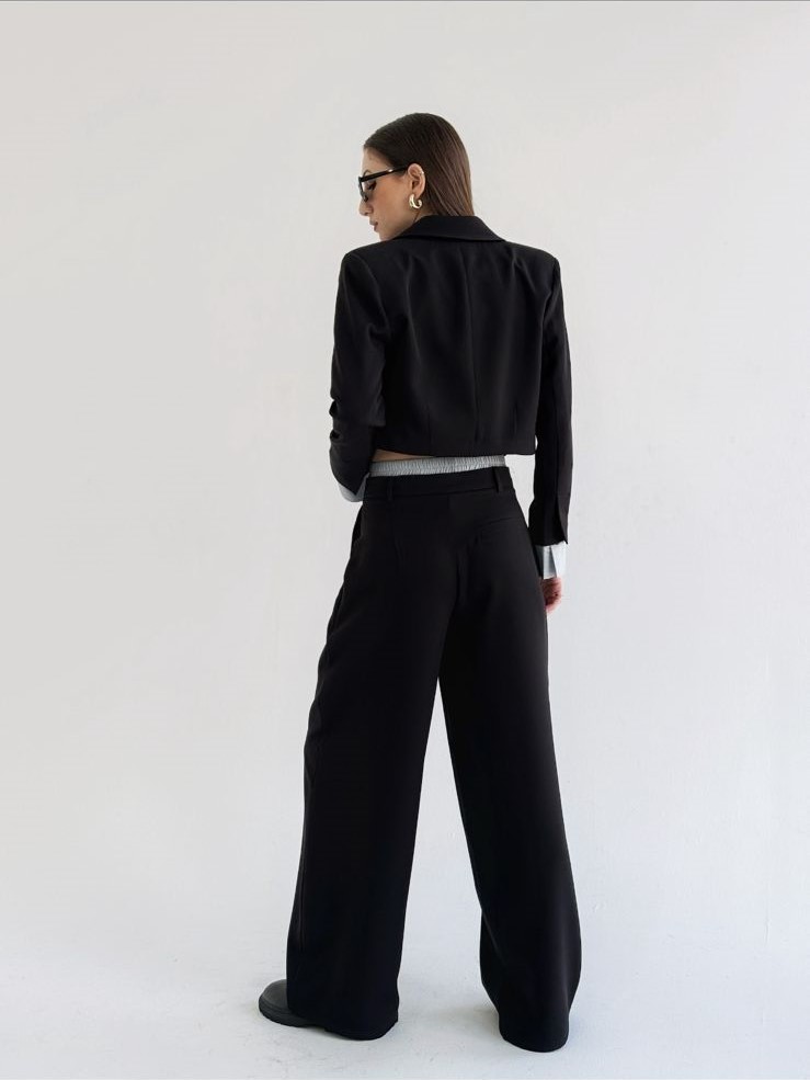 Contrast Cropped Black blazer - Image 4
