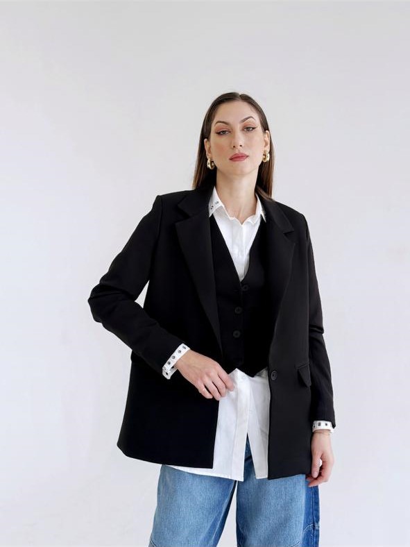 Black blazer With Studded belt - Image 4