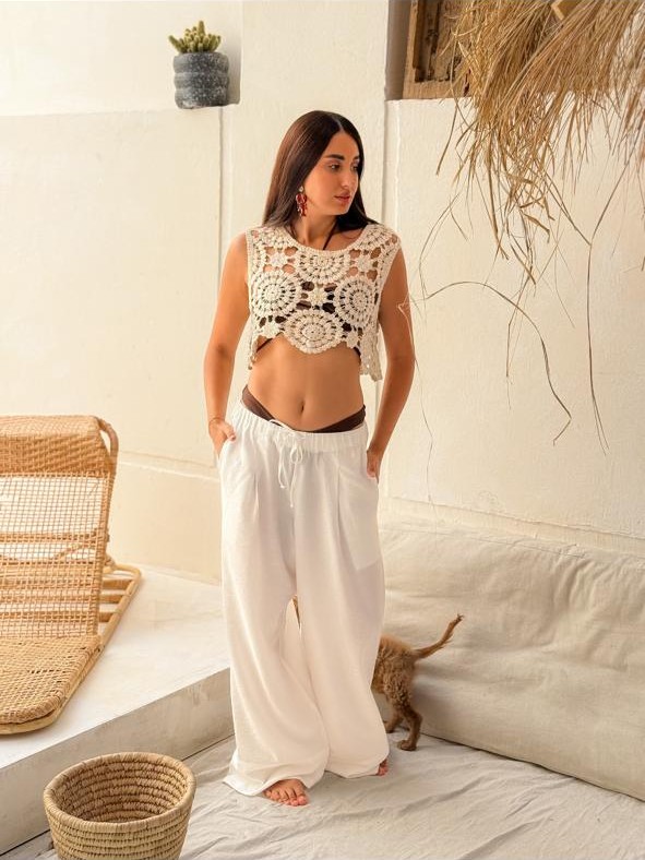 White pants - Image 2